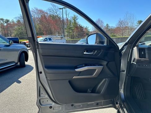 Used 2023 Nissan Pathfinder Platinum w/ Lighting Package (N93) image 25