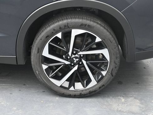 Used 2024 Mitsubishi Outlander SE AWD/4WD image 13