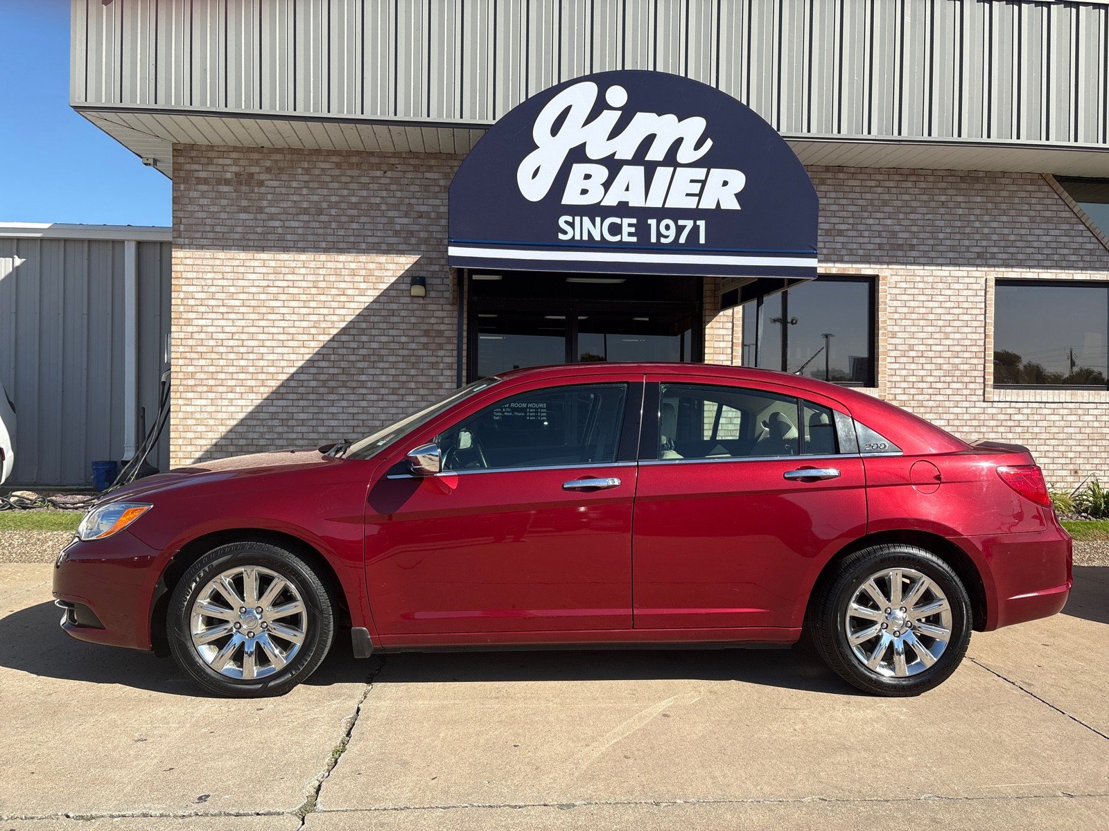 Used 2014 Chrysler 200 Limited w/ Sun/Sound Group FWD image 2