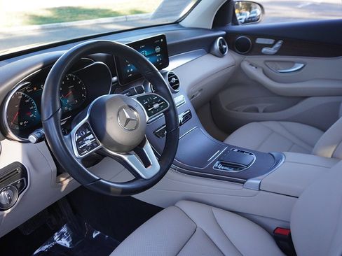 Used 2022 Mercedes-Benz GLC 300 GLC 300 image 29
