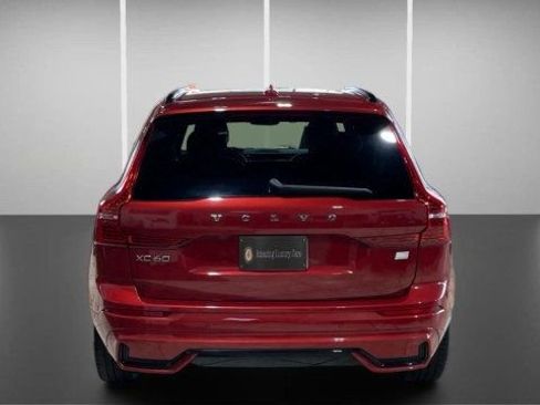 Used 2022 Volvo XC60 T8 R-Design w/ Advanced Package image 8