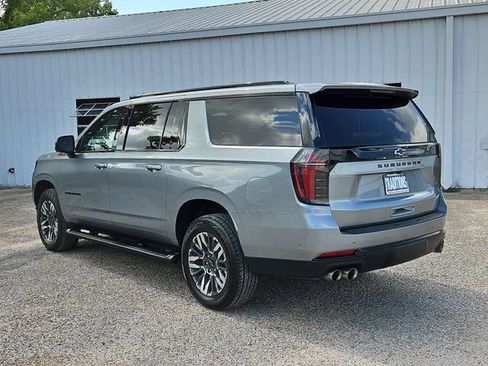 Used 2025 Chevrolet Suburban Z71 AWD/4WD image 41