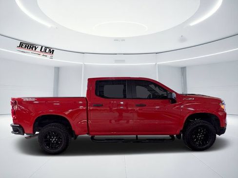 Used 2025 Chevrolet Silverado 1500 Custom Trail Boss AWD/4WD image 2