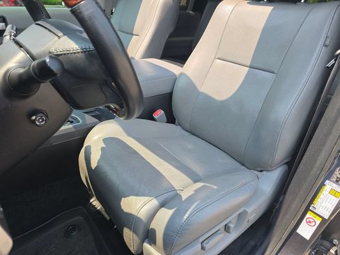 Used 2018 Toyota Sequoia Platinum AWD/4WD image 23