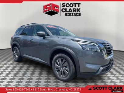 Used 2025 Nissan Pathfinder SV
