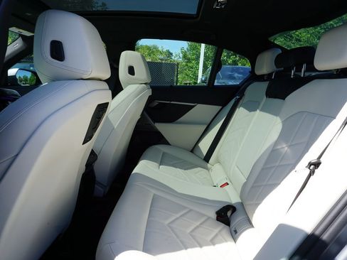 Used 2024 BMW 540i xDrive w/ Executive Package AWD/4WD image 22