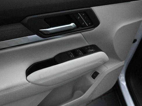 New 2026 GMC Terrain Denali AWD/4WD image 10