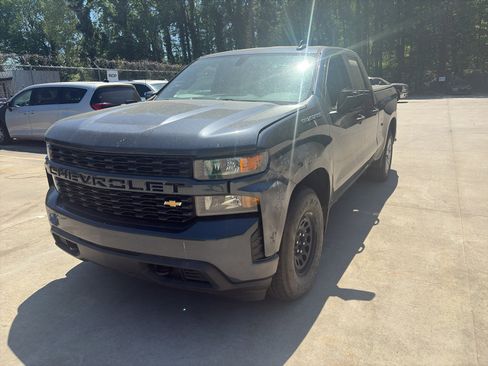 Used 2021 Chevrolet Silverado 1500 Custom image 1