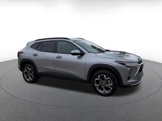 Used 2025 Chevrolet Trax LT w/ LT Convenience Package video 2