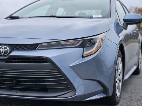 Used 2023 Toyota Corolla LE image 9