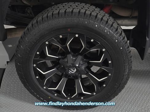 Used 2018 GMC Sierra 2500 Denali AWD/4WD image 11