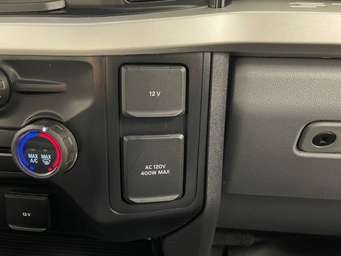 Used 2025 Ford F250 XLT image 28