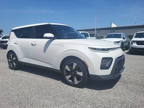 Used 2020 Kia Soul EX w/ Option Group 015 FWD image 1