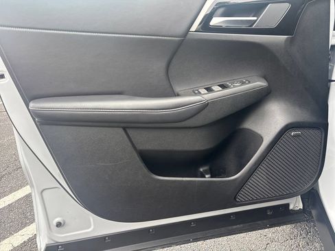 Used 2025 Mitsubishi Outlander SE FWD image 22
