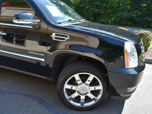Used 2011 Cadillac Escalade Premium AWD/4WD image 63