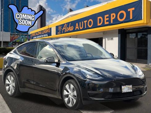 Used 2023 Tesla Model Y AWD image 6