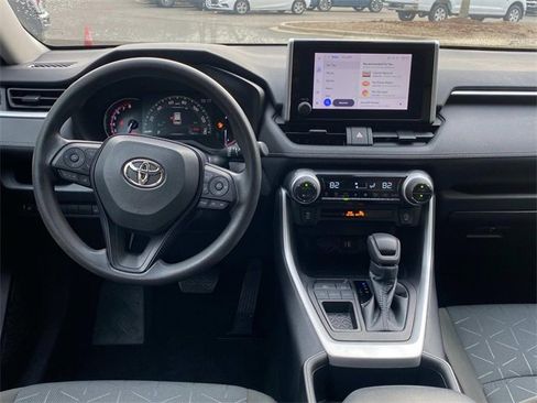 Used 2023 Toyota RAV4 XLE image 8