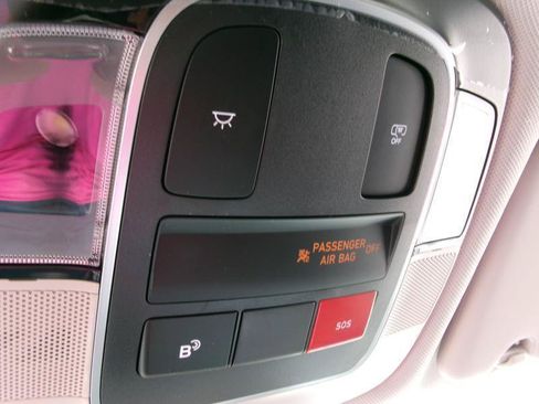 Used 2025 Hyundai Tucson SE FWD image 14