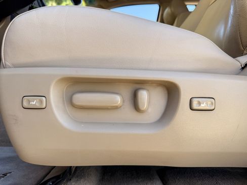 Used 2008 Toyota Sequoia Limited image 39