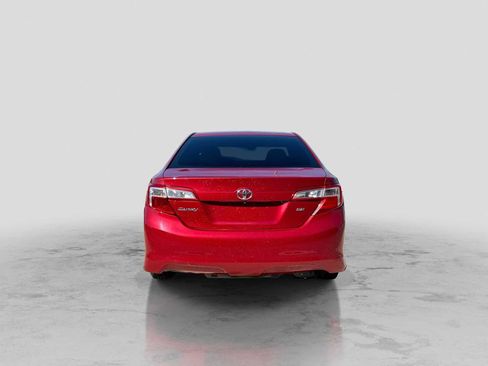 Used 2014 Toyota Camry FWD image 5