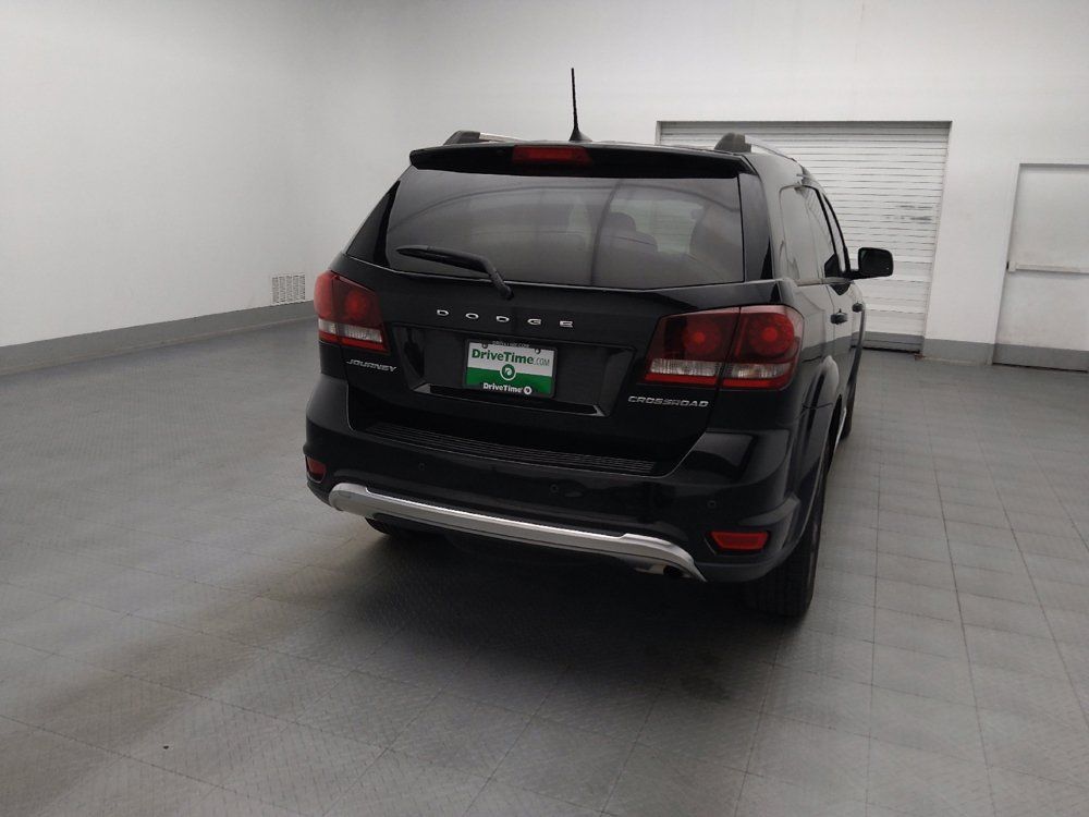 Used 2018 Dodge Journey Crossroad w/ Nav & Sun Group FWD image 7