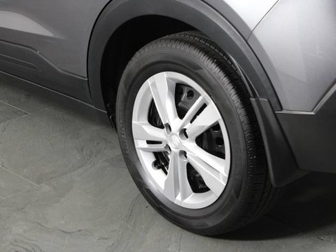 Certified 2020 Nissan Kicks S FWD image 14