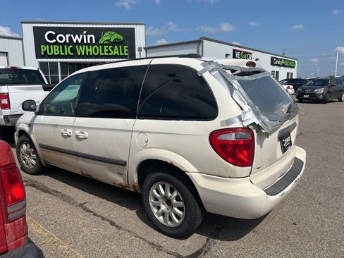 Used 2006 Chrysler Town & Country w/ Popular Equipment Group I image 27