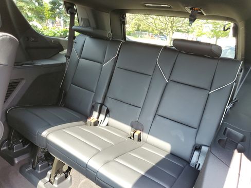 Used 2023 Cadillac Escalade Premium Luxury w/ Performance Package AWD/4WD image 37
