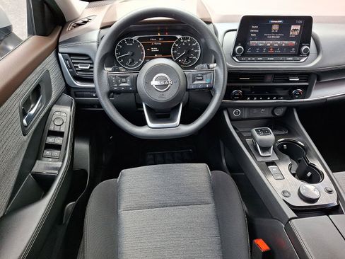 Used 2023 Nissan Rogue SV AWD/4WD image 10