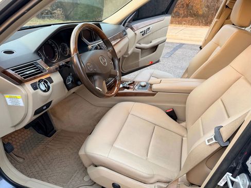 Used 2012 Mercedes-Benz E 350 4MATIC Sedan image 11