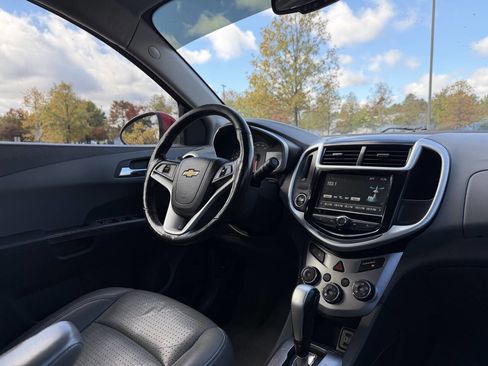Used 2017 Chevrolet Sonic Premier image 21