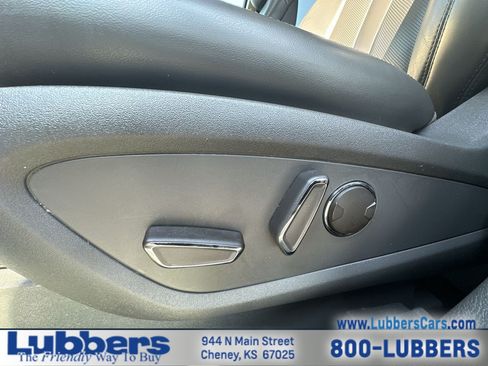 Used 2019 Lincoln Nautilus Select AWD/4WD image 12