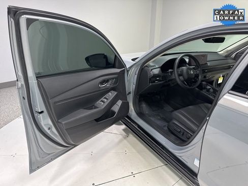 Used 2025 Honda Accord EX-L image 8