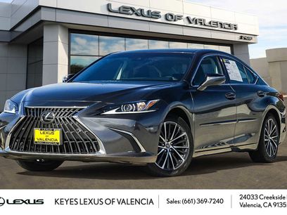 Used 2023 Lexus ES 300h w/ Premium Package