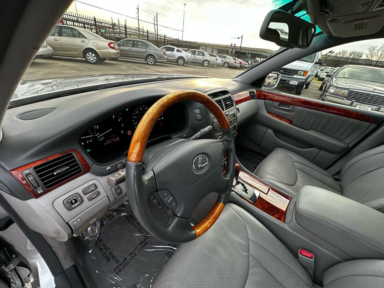 Used 2004 Lexus LS 430 RWD image 32