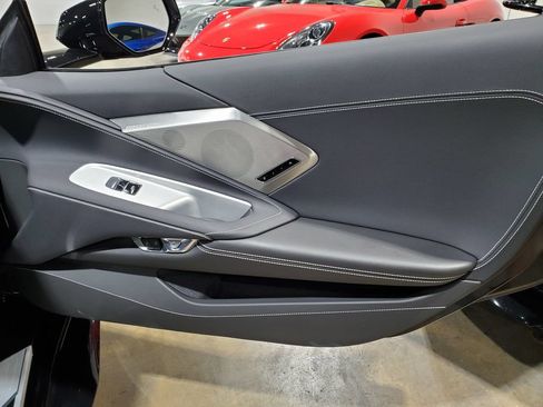 Used 2025 Chevrolet Corvette Z06 RWD image 16