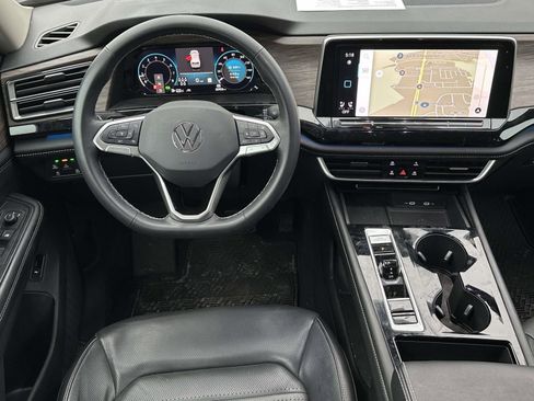 Used 2024 Volkswagen Atlas SEL image 9