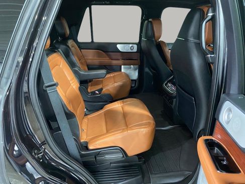Used 2021 Lincoln Navigator Reserve AWD/4WD image 28