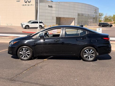 Certified 2024 Nissan Versa SV FWD image 3
