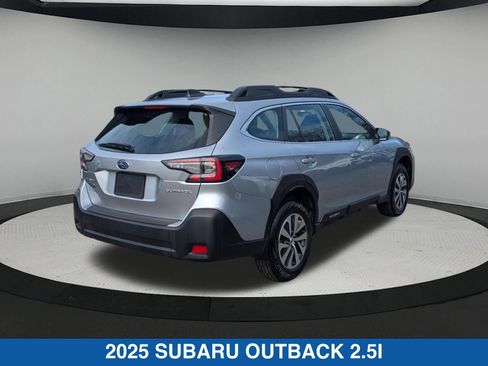 Certified 2025 Subaru Outback AWD/4WD image 4