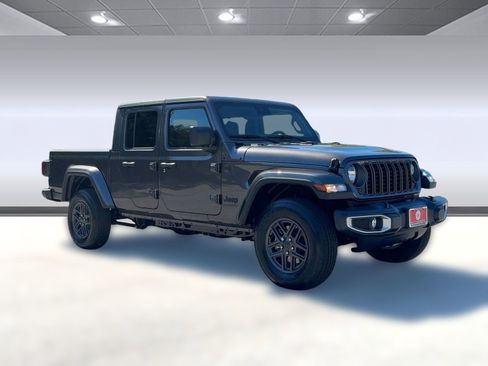 New 2025 Jeep Gladiator Sport image 7