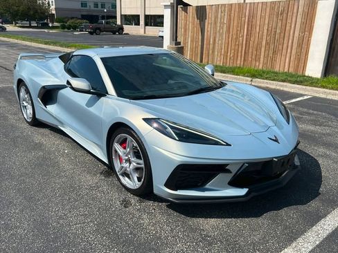 Used 2021 Chevrolet Corvette Stingray Premium Conv w/ Z51 Performance Package RWD image 19