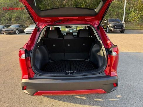 Used 2024 Toyota Corolla Cross LE image 7