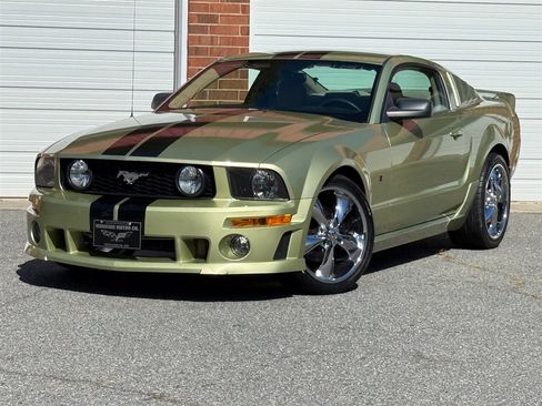 Used 2005 Ford Mustang GT Premium image 7