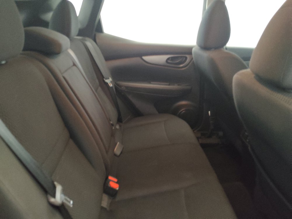 Used 2019 Nissan Rogue Sport S w/ Appearance Package AWD/4WD image 19