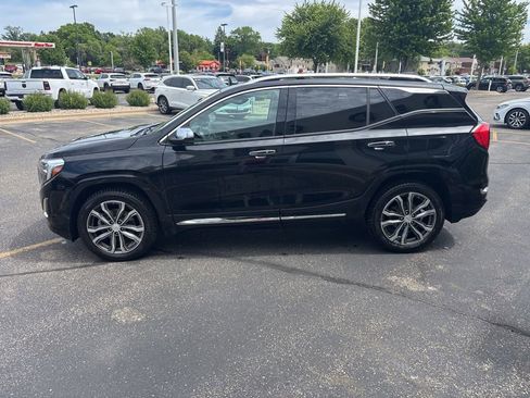 Used 2018 GMC Terrain Denali w/ Advanced Safety Package FWD image 4