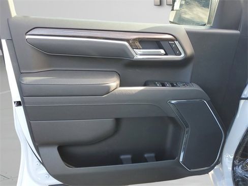 New 2026 Chevrolet Silverado 1500 LT image 17