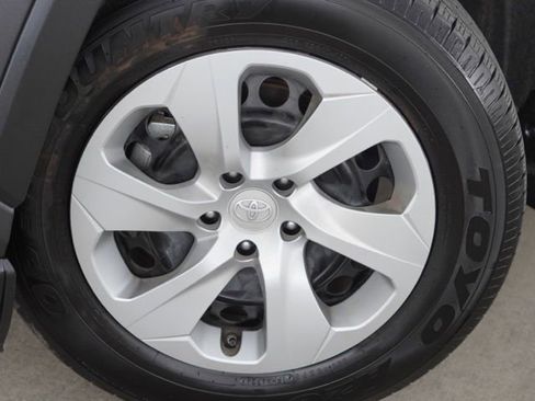 Used 2024 Toyota RAV4 LE image 11