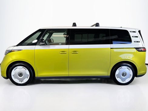 Used 2025 Volkswagen ID. Buzz 1st Edition image 8