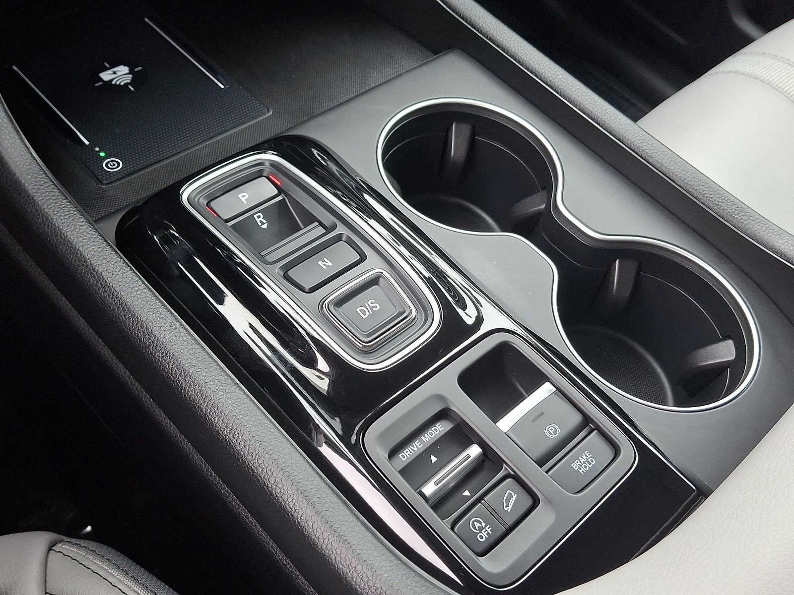 Used 2025 Honda Pilot EX-L image 18